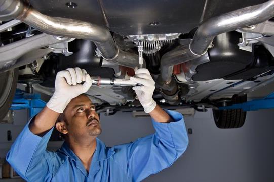 Precision Automotive Repair: Service Image-2